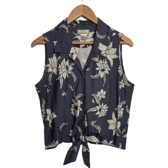 Tommy Bahama Tops - Tommy Bahama 100% silk Hawaiian style tie front button up sleeveless blouse